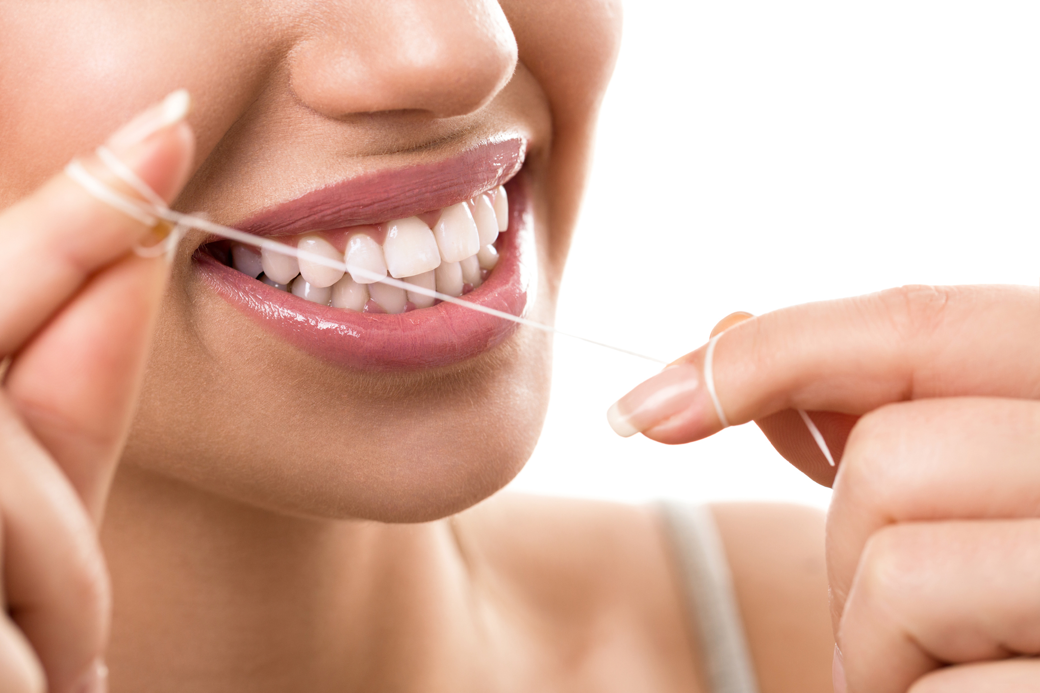 Освежить полость рта. Зубная нить. Зубная нить зубы. Чистка зубов нитью. Гигиена зубов зубная нить.