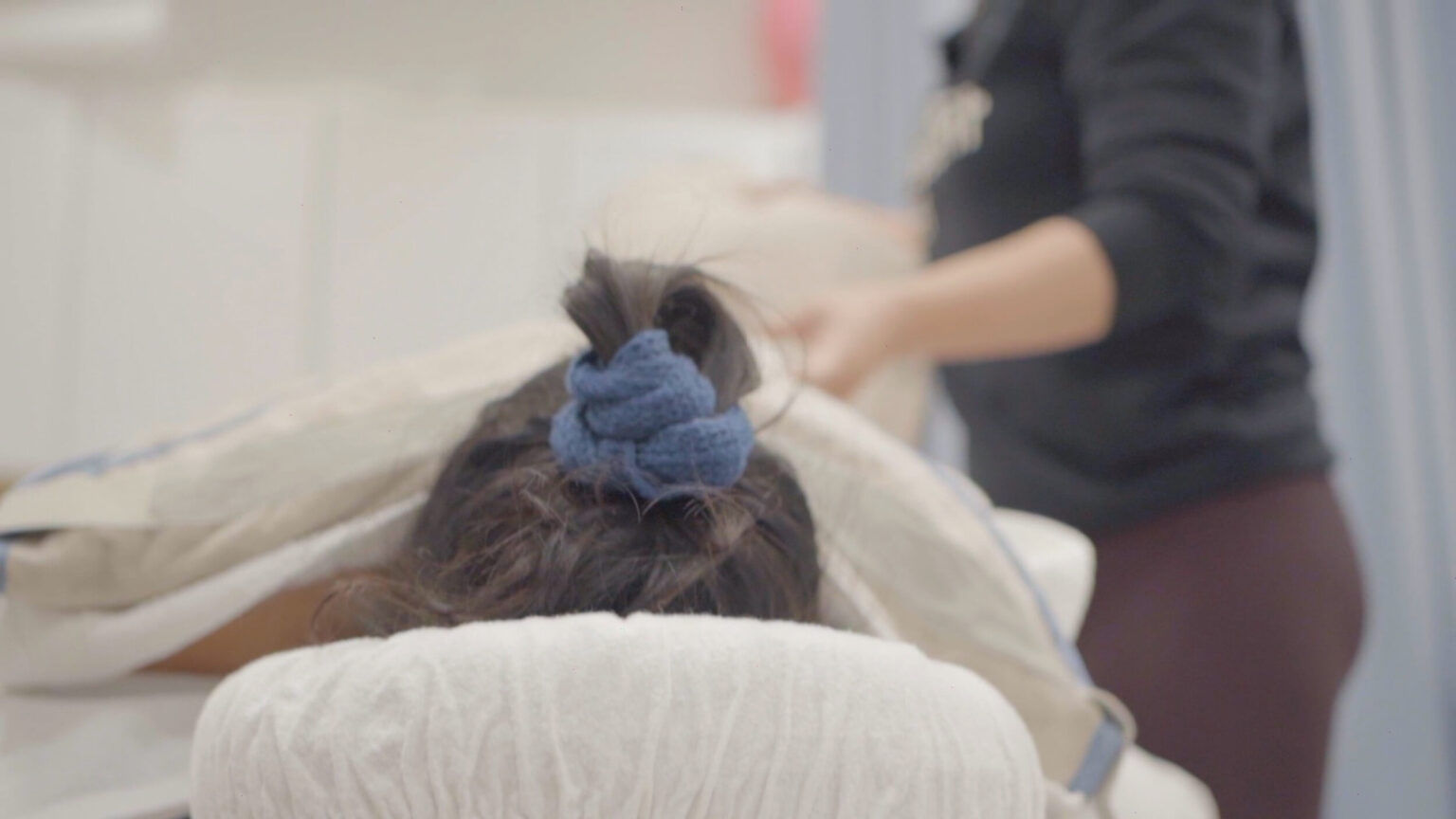 a Massage Therapist in Ontario Steps and Tips