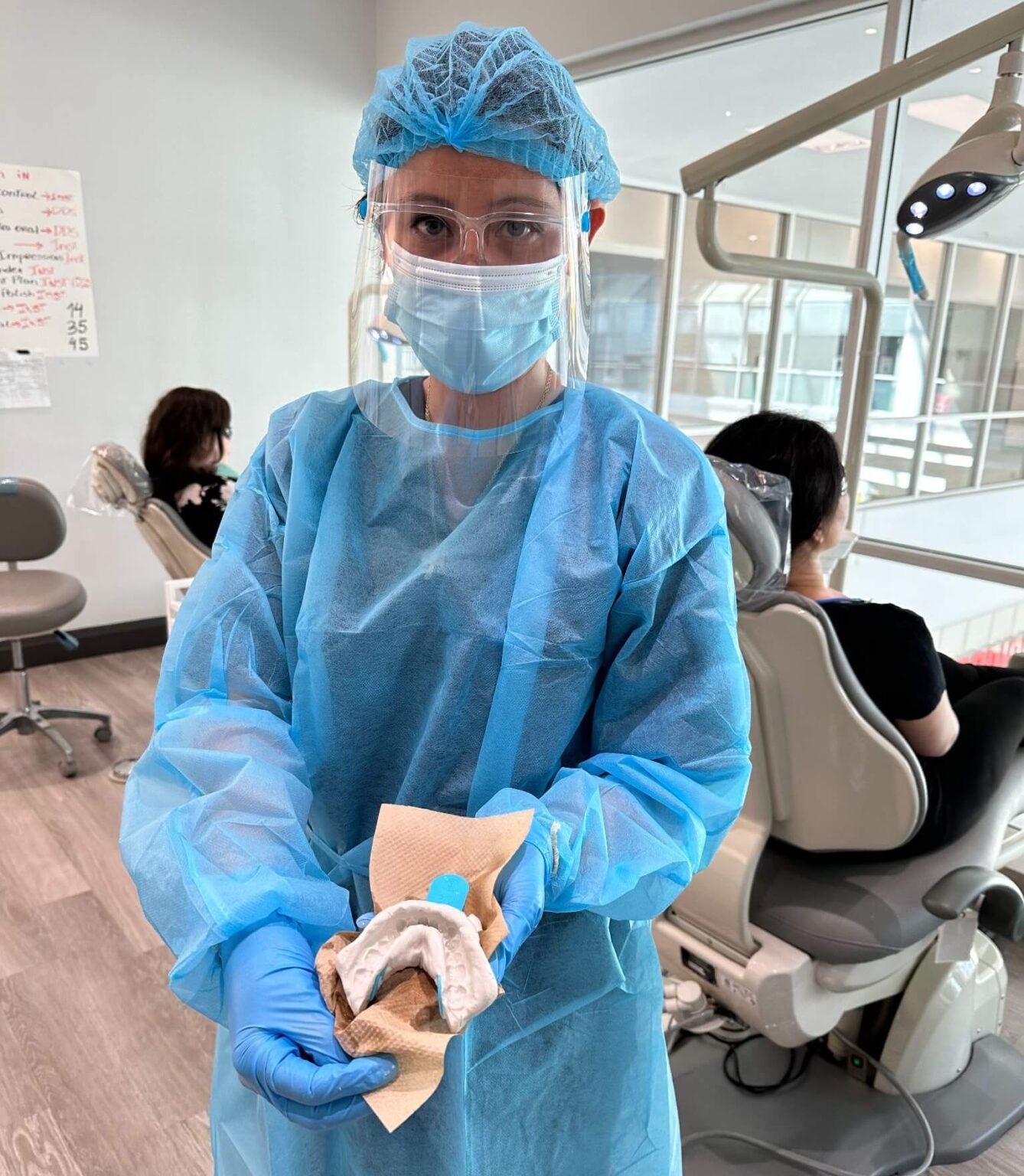 Difference Between Level 1 and Level 2 Dental Assistants