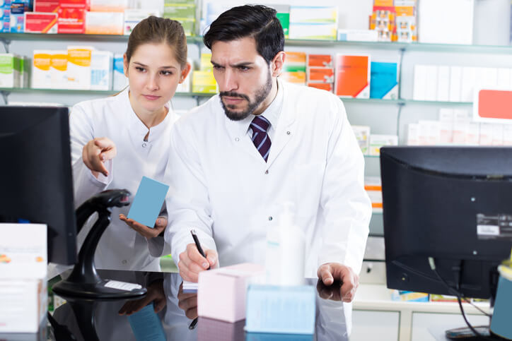 A student completing an externship as part of a pharmacy assistant program